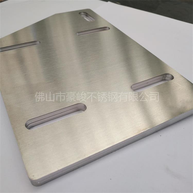 18年鈑金加工資質 [豪峻]專業(yè)不銹鋼板激光切割加工定制