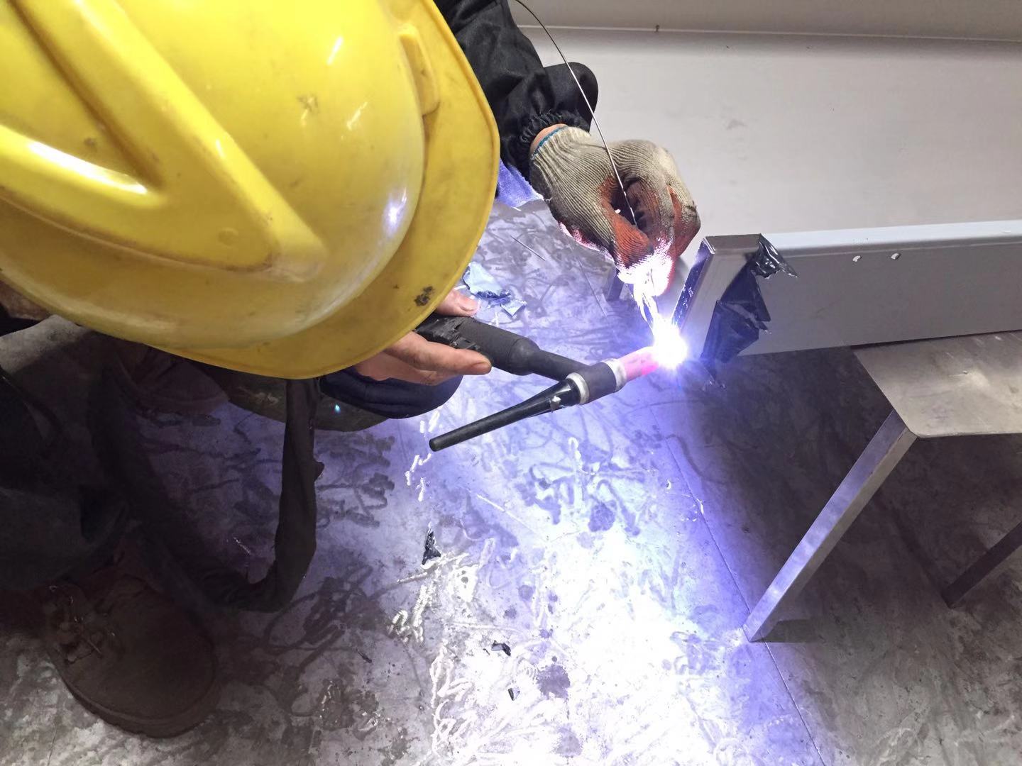 東莞鋁板加工折彎加工焊接加工工廠 豪峻給你首選品質(zhì)保障