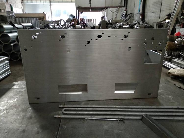 	豪峻和你分享一個不銹鋼機(jī)箱焊接加工的小技巧