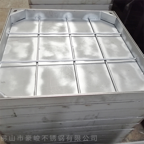 不銹鋼線性井蓋廠家